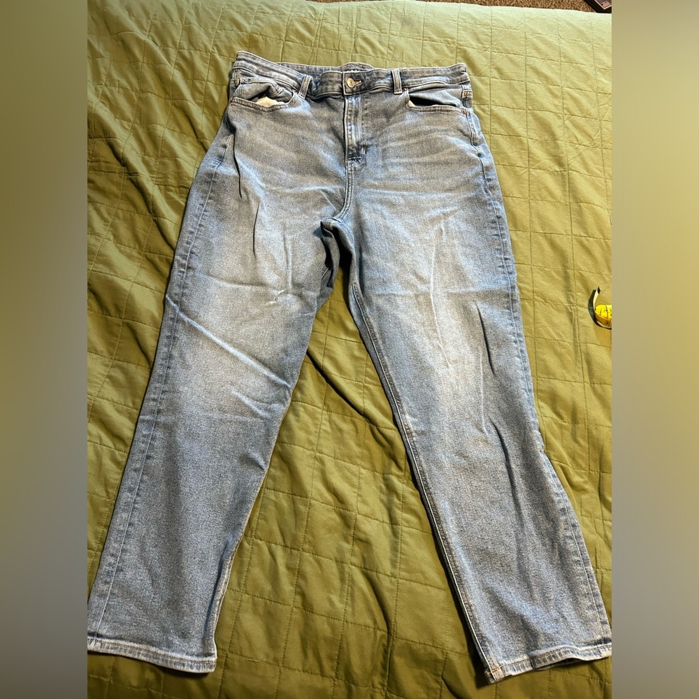 AE Mom Jean